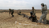армия учения военные военнослужащие воины полигон инструкторы