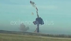 Росіяни спостерігають "отрицательный запуск" ракети та фіолетовий гриб вибуху на полігоні "Ясний" поблизу Оренбурга: "Та ну нах#й! #бать!". ВIДЕО