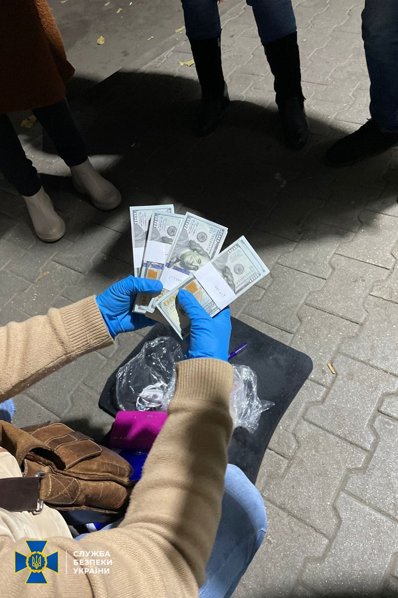 Виявлена шахрайська схема уникнення кримінальної відповідальності в Одесі. Огранізаторка прикривалась нібито звязками в керівництві САП, - СБУ 02