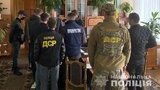 На Львівщині голову РДА затримано під час одержання хабаря талонами на 1 тис. літрів дизпального, - Нацполіція. ФОТО