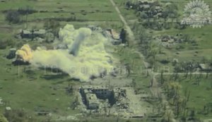 Українські літаки знищили пункт управління російських дронів у напівзруйнованій будівлі. ВIДЕО