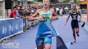 Украинка Елистратова взяла золото на этапе Кубка мира по триатлону, - НОК. ФОТО