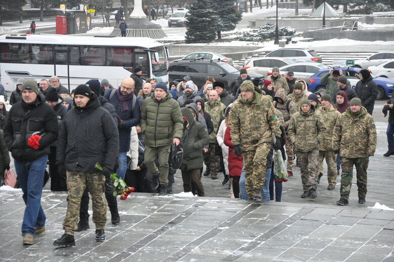 Із загиблим українським воїном Денисом Галушком попрощалися у Києві 39