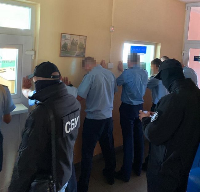 СБУ разоблачила чиновников Закарпатской таможни на масштабных злоупотреблениях. Сумма ущерба государству - 540 тыс. грн 02