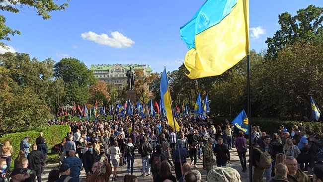 У Києві відбувається Марш УПА: учасники збираються оголосити вимоги Зеленському 25 У Києві відбувається Марш УПА: учасники збираються оголосити вимоги Зеленському 25
