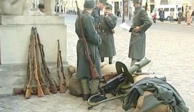Львовскую ратушу захватили сечевые стрельцы. ВИДЕО.