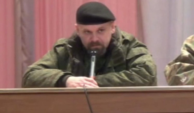 "Сиди дома, вышивай крестиком": Террористы "ЛНР" будут арестовывать всех девушек, которые ходят в кафе. ВИДЕО