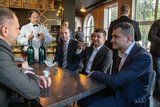 "Птичку жалко"