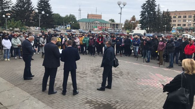 У Смілі люди протестують через обмеження червоної зони 02