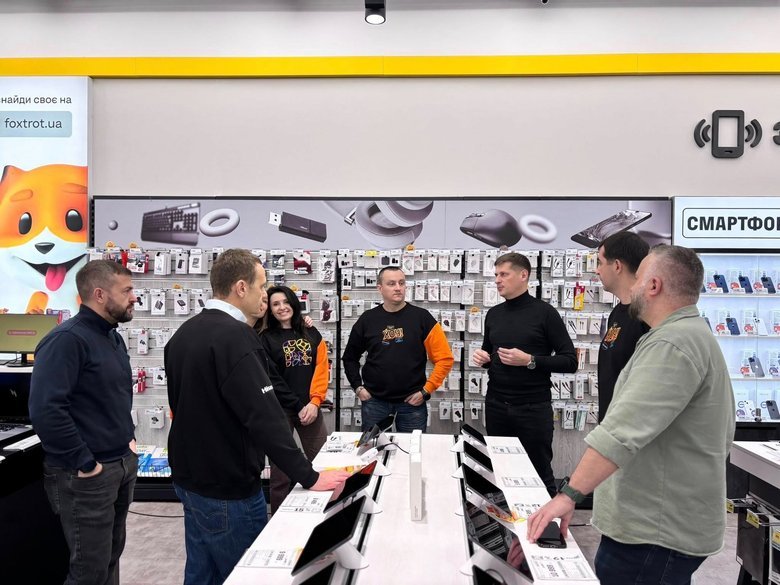 Інноваційну технологію оплати товарів запустили "ПриватБанк" і "Фокстрот"