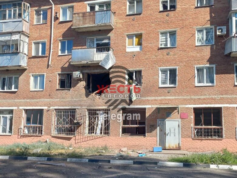 Губернатор Белгородщины об обстреле Шебекино: Горит общежитие, есть разрушения в здании администрации. Город без света 01