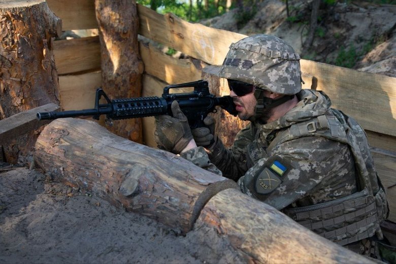 У 225-му штурмовому полку відпрацьовують протидію дронам і тактичну медицину
