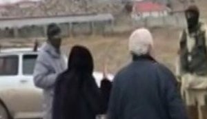 "Нам легше від кулі померти, ніж від радіації гнутися. Знімайте свої намордники. Ви ж не якісь бендери!", - прихильники "русского мира" в Криму незадоволені установкою радіолокатора. ВIДЕО