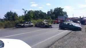 В Мукачево бандиты уничтожили 2 милицейских авто: ранено 3 правоохранителя, - МВД