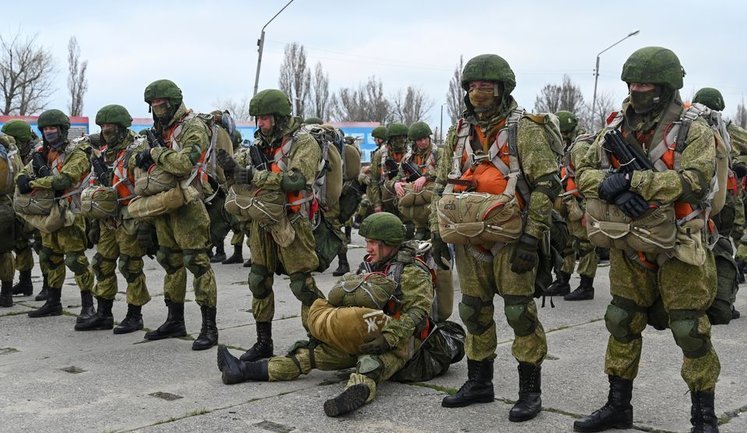 После совместных военных учений в Беларуси начнется подготовка к таким же в России, - Грызлов