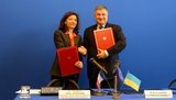 Аваков подписал в Париже большое соглашение о поставке вертолетов для системы МВД. Всего поставят 55 машин, а первые четыре будут до конца года. ВИДЕО+ФОТОрепортаж