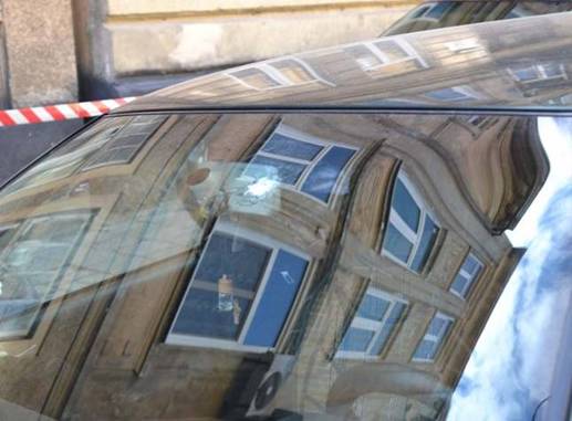 Чоловік влаштував стрілянину з вікна своєї квартири у Львові, а потім застрелився сам, - Нацполіція 05 Чоловік влаштував стрілянину з вікна своєї квартири у Львові, а потім застрелився сам, - Нацполіція 05