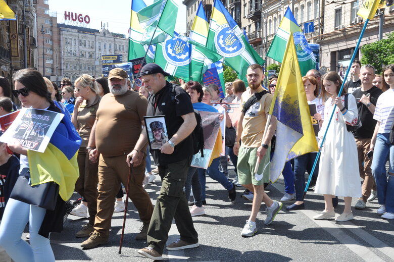 Anniversary of order to withdraw from Azovstal: march We are waiting for home of heroes of Mariupol took place in center of Kyiv 10