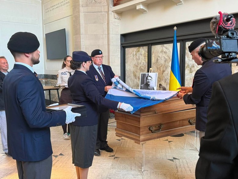 Ексгумація останків Коновальця в Нідерландах