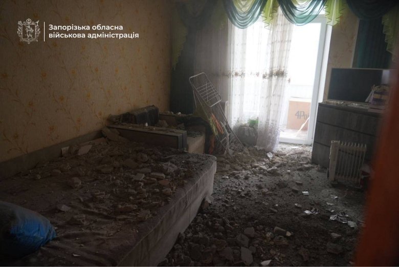 Внаслідок атаки по Запоріжжю загинула людина, є поранений і руйнування