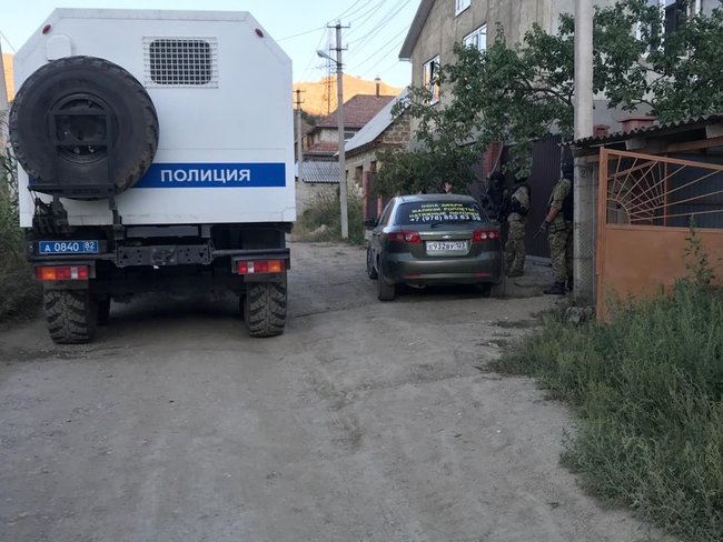 Four Crimean Tatars detained in Russian-occupied Crimea 08