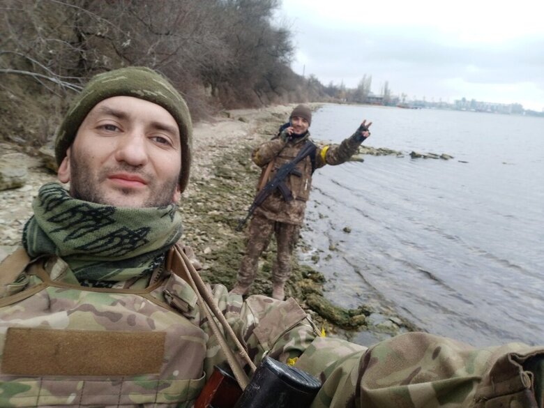 Ніхто не хотів вірити, що ті кістки з поля — це він і його побратими. Під Херсоном загинув воїн Віктор Кирган 06