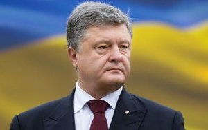 Неймовірно важливо, що в критичні моменти нашої історії сенатор Маккейн був поруч з Україною і українцями, - Порошенко. ВIДЕО