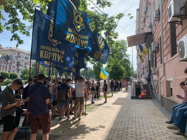 Печерський суд розглядає позов Сивохо і слуги народу Бужанського проти ветеранів АТО. Нацкорпус протестує під судом 04