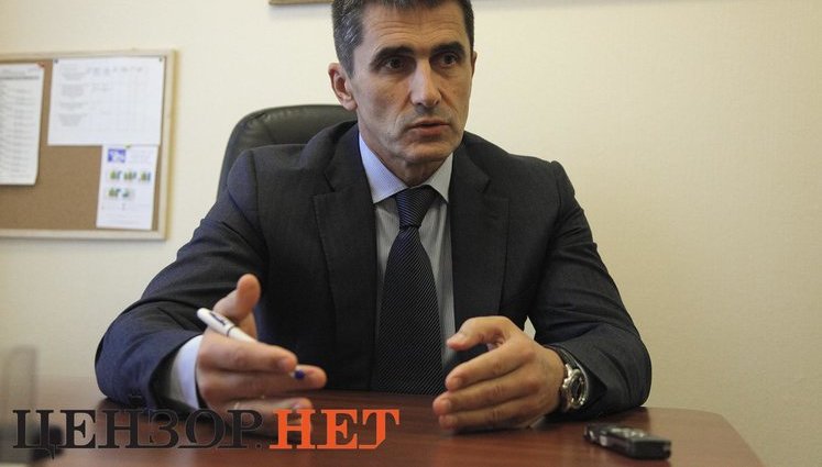 Генерал Віталій Ярема: "Нормальні люди з "Беркуту" позвільнялись - понабирали туди недоумків, які б'ють людей"