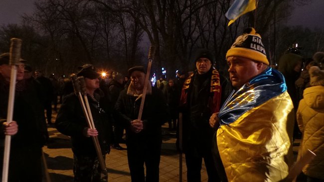 Факельное шествие в честь дня рождения Степана Бандеры прошло в Киеве 01
