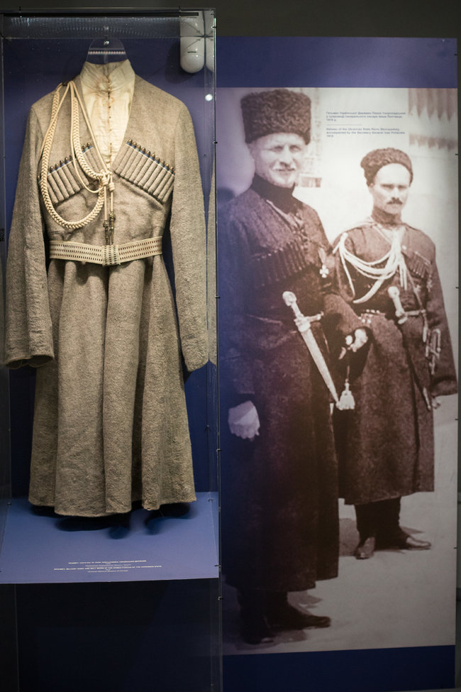 Фоторепортаж с открытия украино-американской выставки За волю України! 02 Фоторепортаж с открытия украино-американской выставки За волю України! 02