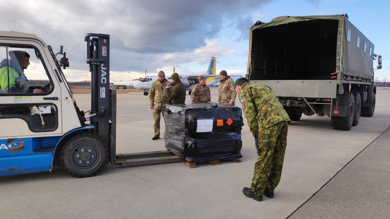 Estonia delivers Javelin missiles to Ukraine 02