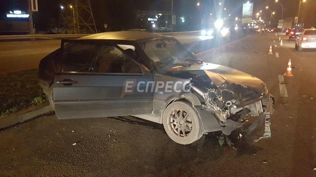 Масштабна ДТП у Києві: зіткнулися пять автомобілів, троє постраждалих 08 Масштабна ДТП у Києві: зіткнулися пять автомобілів, троє постраждалих 08