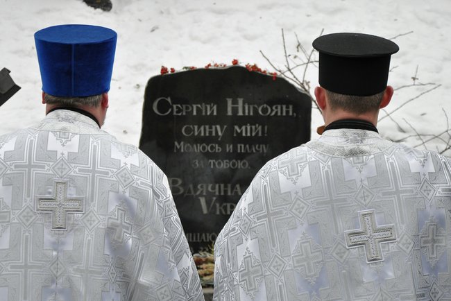 Kyiv commemorates first Heavenly Hundred victims 10