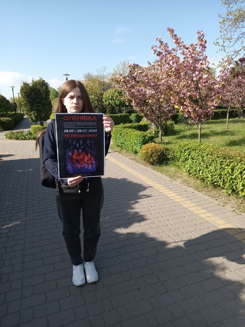 Дружина полоненого азовця Сергія Алєксєєвича: У Маріуполі чоловіка поранило в ліву ногу, в Оленівці, наскільки я знаю, – у праву. Кулю з кістки витягти не змогли 03