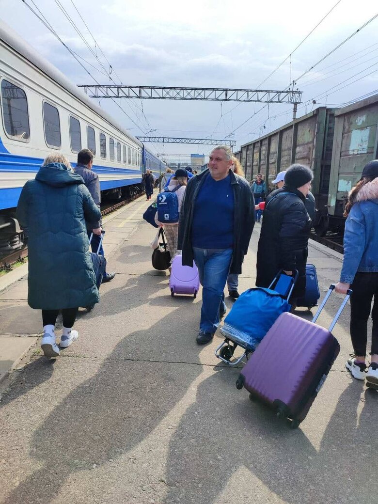 Укрзалізниця запустила потяг зі Львова до Краматорська 02