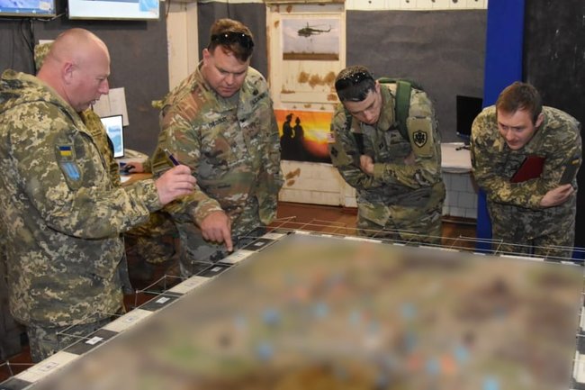 Військові дипломати посольства США відвідали Донбас, - пресцентр ООС 04