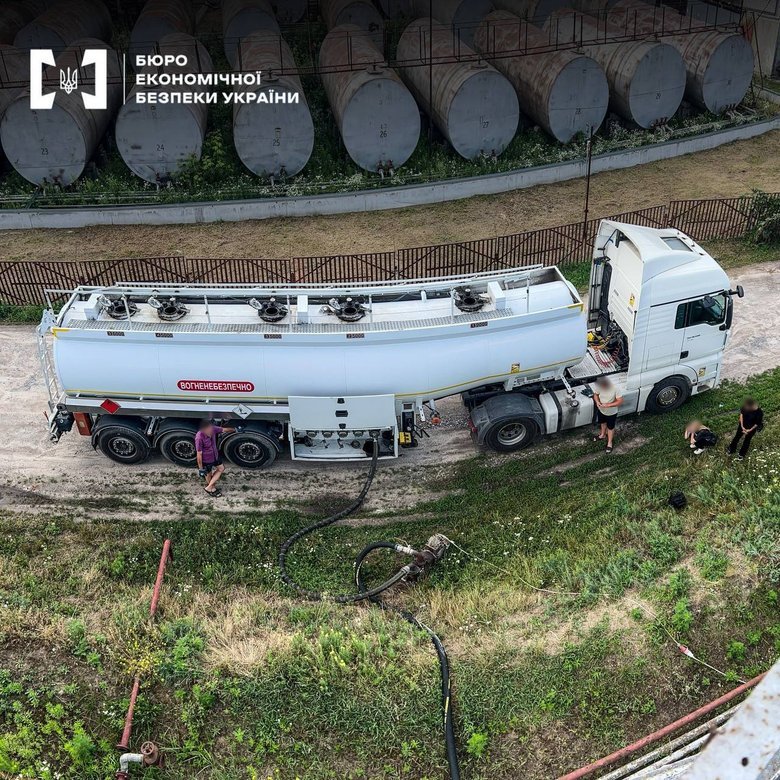 The Economic Security Bureau seized 233,000 litres of counterfeit fuel