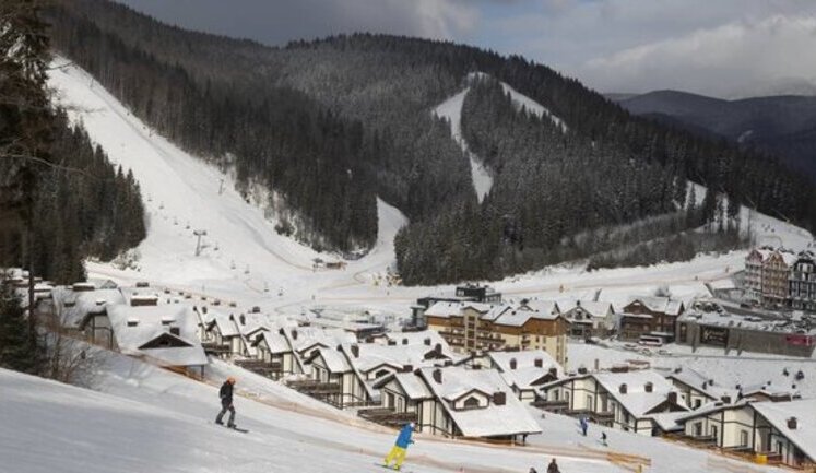 Перевірка курортів Яремче та "Буковель": Податкова з початку року виявила порушень на 3,2 мільйона