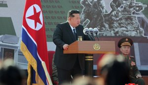 Валютні доходи КНДР зросли до рекордного рівня завдяки продажу зброї Росії і хакерам, – Bloomberg