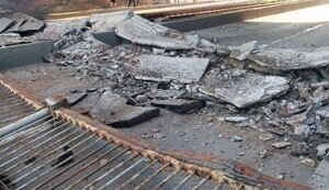 У Києві обвалилася частина Повітрофлотського шляхопроводу, - КМДА. ВІДЕО+ФОТОрепортаж