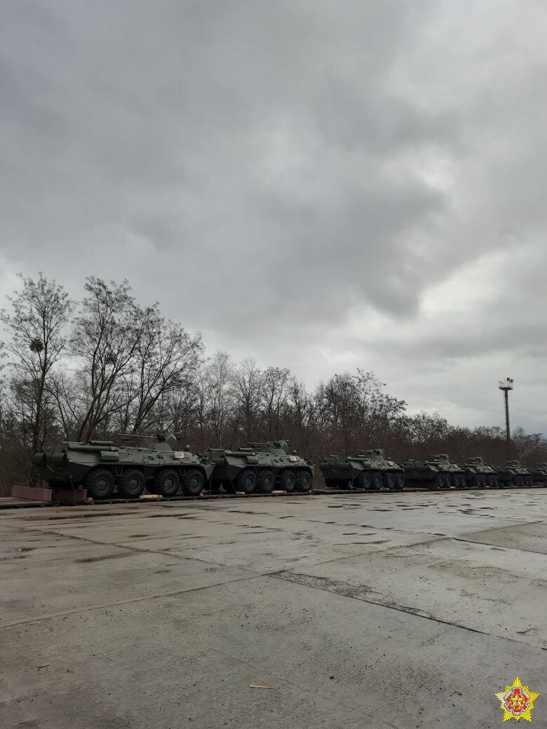 Армія Білорусі отримала партію нових БТР-82A 02 Армія Білорусі отримала партію нових БТР-82A 02