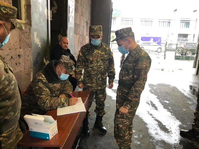 Сын премьер-министра Армении Пашиняна записался в армию добровольцем 01