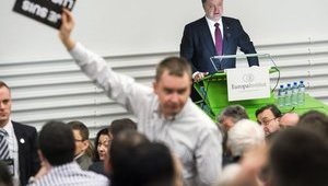 Выступление Порошенко в Цюрихе пытались сорвать: "В России такое было бы невозможным". ФОТО