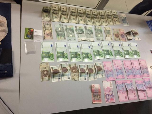 Контрабандисти псевдоефедрину затримані на Рівненщині, - СБУ 04 Контрабандисти псевдоефедрину затримані на Рівненщині, - СБУ 04
