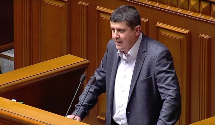 Требуем от Зеленского безотлагательно внести на рассмотрение Рады кандидатуру премьера, - Бурбак. ВИДЕО