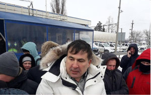"Це - не реформи, це - збереження схем!": Моряки перекрили трасу Одеса-Київ і вимагають відставки Криклія. ВIДЕО
