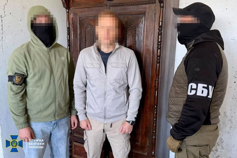 зрадник адвокат шпигував за ЗСУ