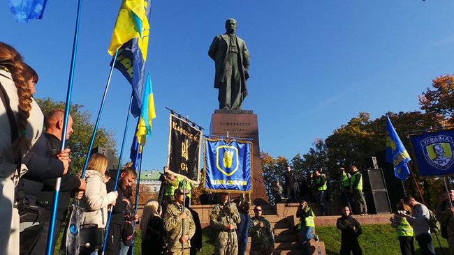 Марш УПА начался в центре Киева 01