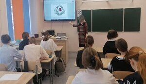В российской школе использовали украинскую эмблему ССО